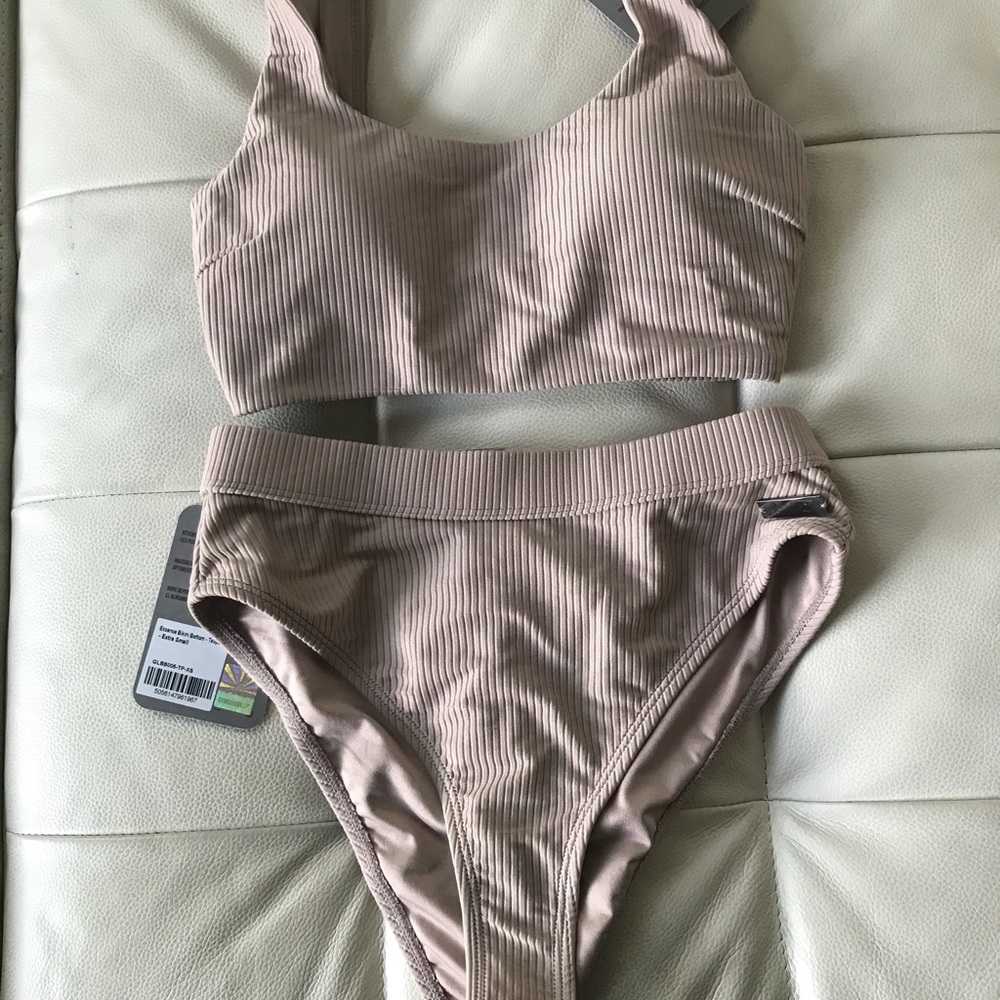 Gym shark essence bikini taupe xs new with tags